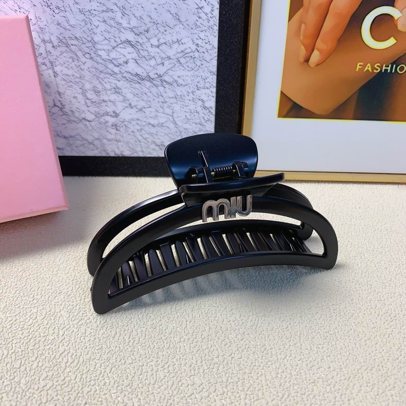 MiuMiu Hair Grab Clip 12lyx6 (2)